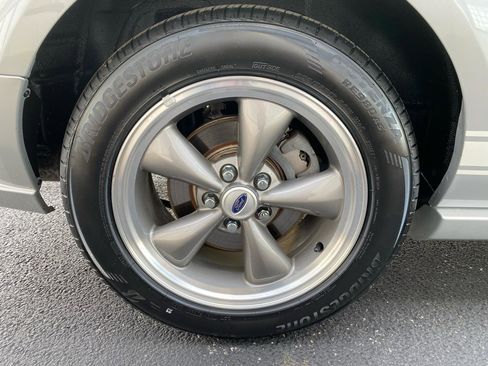 Used 2005 Ford Mustang GT image 38