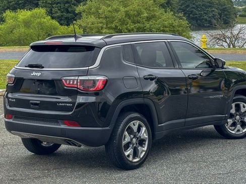 Used 2017 Jeep Compass Limited w/ Navigation Group AWD/4WD image 16