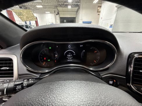 Used 2019 Jeep Grand Cherokee Limited image 34