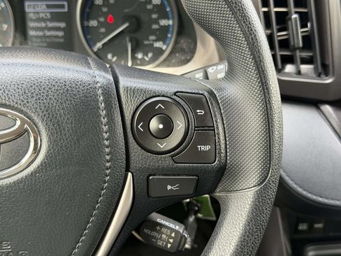 Used 2017 Toyota RAV4 LE w/ Carpet Mat Package FWD image 9