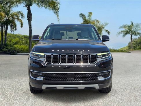 Certified 2022 Jeep Wagoneer Series II w/ Premium Group I RWD image 3