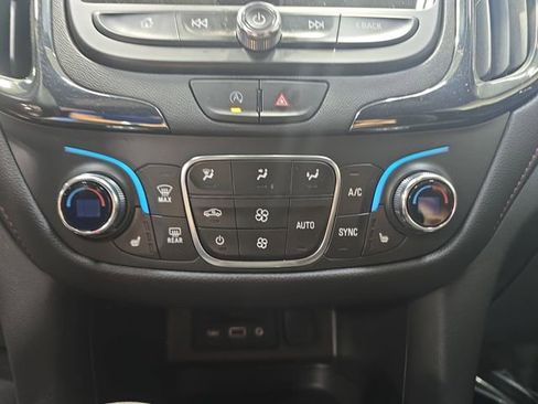 Used 2023 Chevrolet Equinox RS AWD/4WD image 23