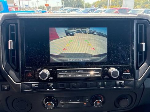 Used 2025 Nissan Frontier S RWD image 26