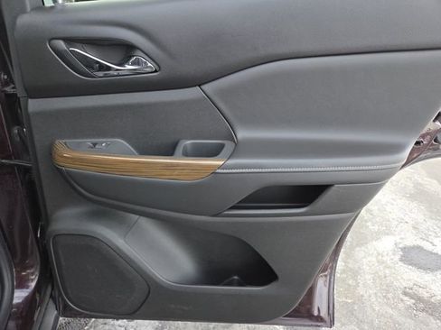 Used 2018 GMC Acadia SLE w/ Driver Alert Package I image 26