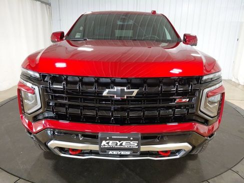 New 2026 Chevrolet Suburban Z71 w/ Z71 Off-Road Package AWD/4WD image 12