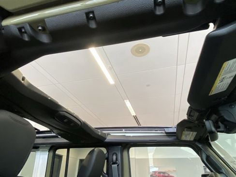 New 2025 Jeep Wrangler Rubicon 392 image 32