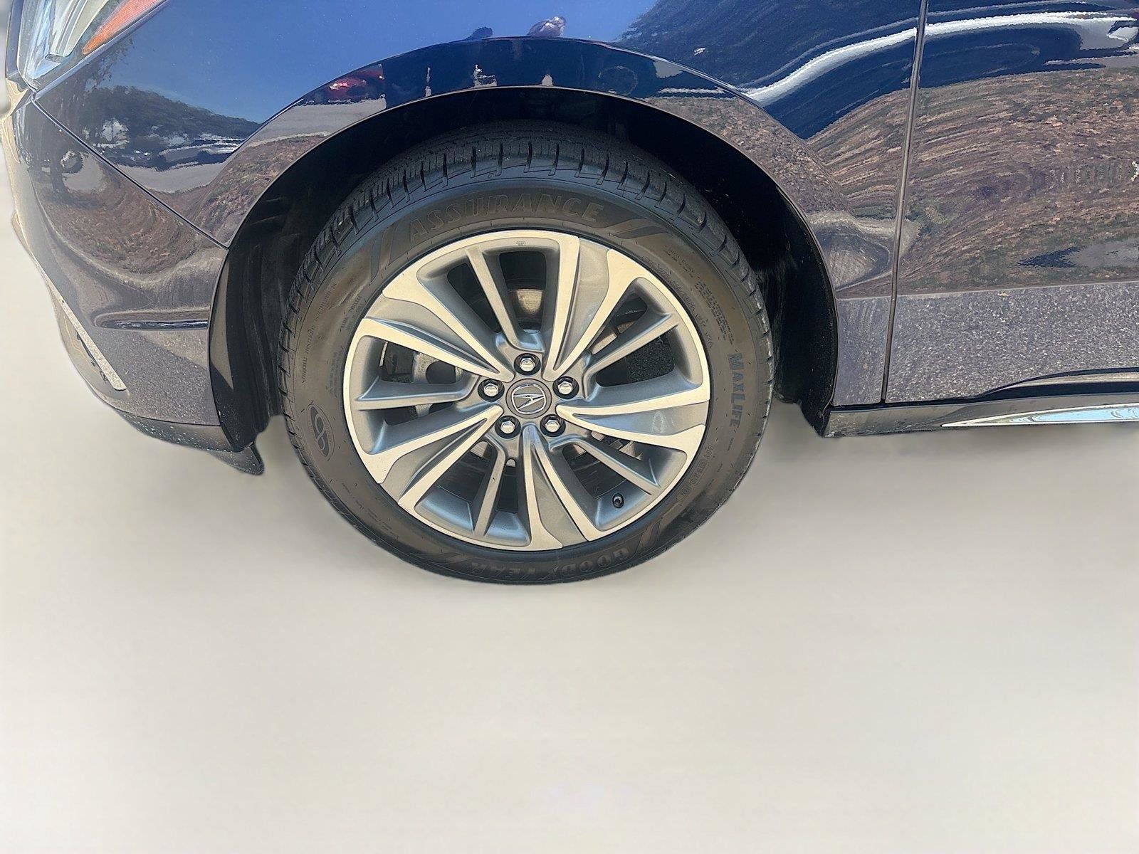 Used 2017 Acura MDX w/ Technology Package AWD/4WD image 17