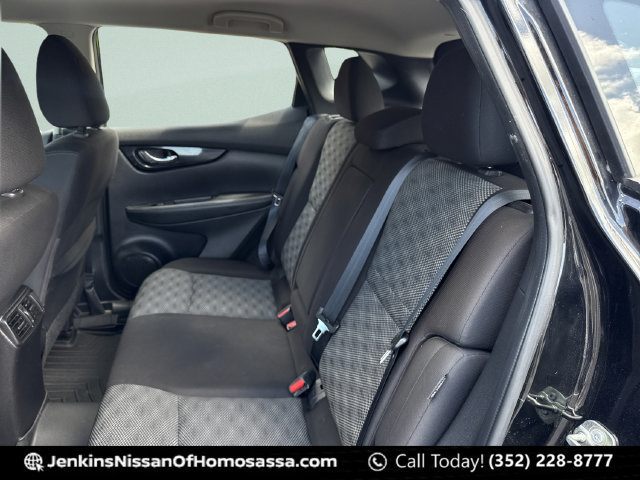 Certified 2022 Nissan Rogue Sport SV FWD image 29