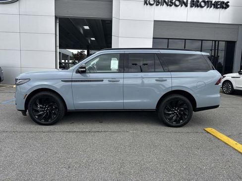 New 2026 Lincoln Navigator Reserve AWD/4WD image 6