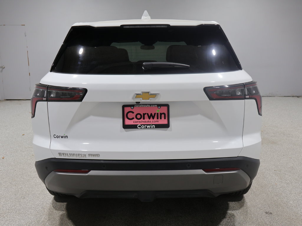 Used 2026 Chevrolet Equinox LT AWD/4WD image 3