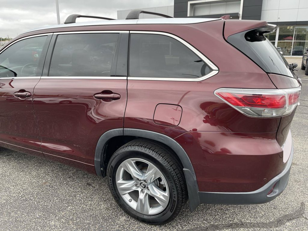 Used 2016 Toyota Highlander Limited FWD image 13
