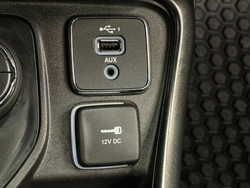 Used 2020 Jeep Compass Trailhawk AWD/4WD image 30
