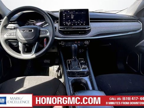 Used 2022 Jeep Compass Sport AWD/4WD image 7