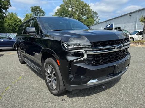 Used 2024 Chevrolet Suburban LS w/ Driver Alert Package AWD/4WD image 7