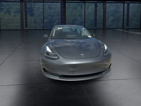 Used 2023 Tesla Model 3 Standard Range RWD image 3