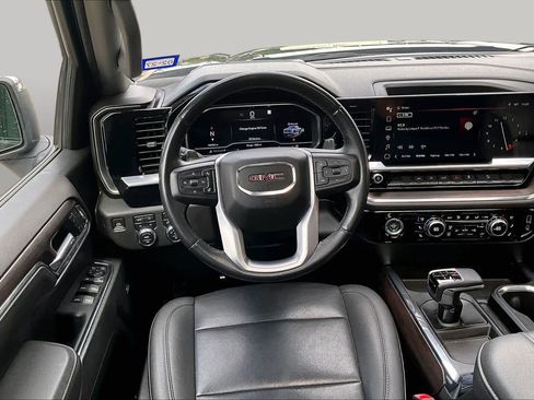 Used 2023 GMC Sierra 1500 SLT AWD/4WD image 16