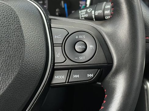 Used 2021 Toyota RAV4 SE w/ Weather & Moonroof Package AWD/4WD image 22