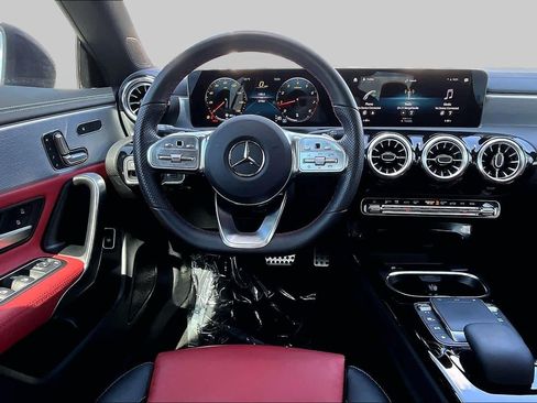 Used 2022 Mercedes-Benz CLA 250 image 6