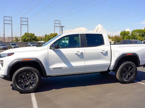 Used 2025 GMC Canyon Elevation image 10