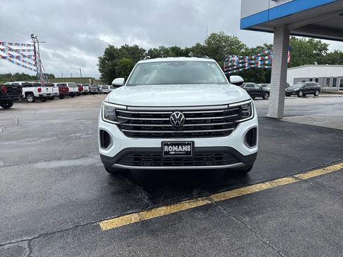Used 2025 Volkswagen Atlas SE FWD image 10