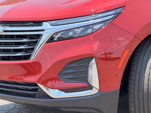 Used 2024 Chevrolet Equinox Premier FWD image 6