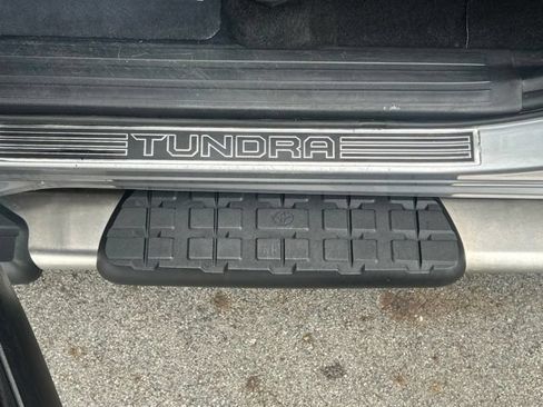 Used 2019 Toyota Tundra Platinum AWD/4WD image 25