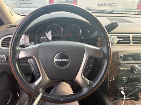 Used 2007 GMC Yukon Denali AWD/4WD image 13