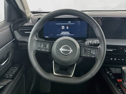 Used 2026 Nissan Kicks SR w/ Cold Weather Package FWD image 18