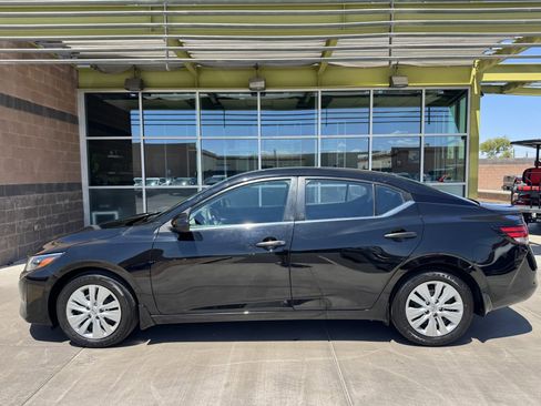 Used 2024 Nissan Sentra S image 6