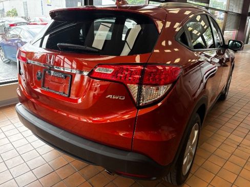 Used 2019 Honda HR-V EX image 10