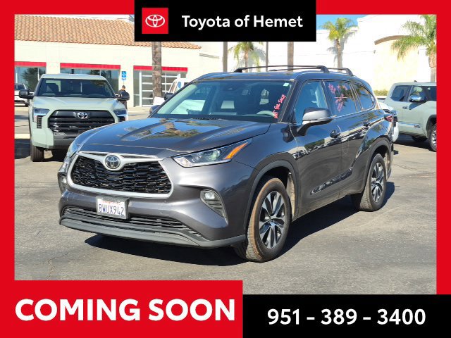 Used 2021 Toyota Highlander XLE FWD image 1