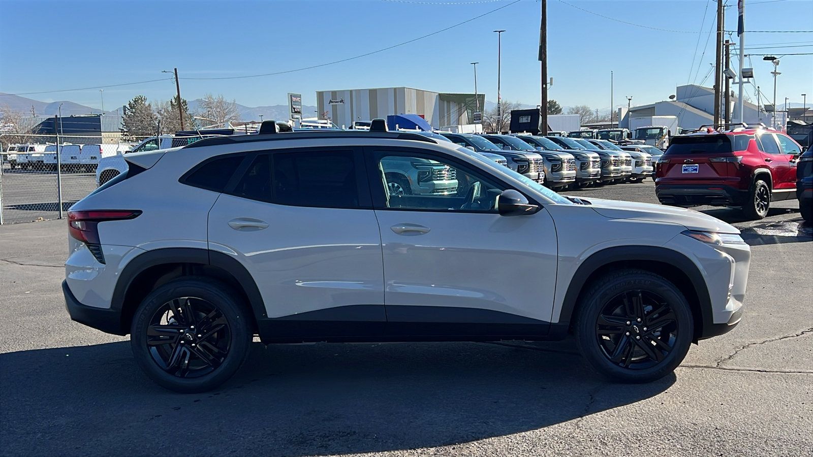 New 2026 Chevrolet Trax ACTIV w/ Driver Confidence Package FWD image 4