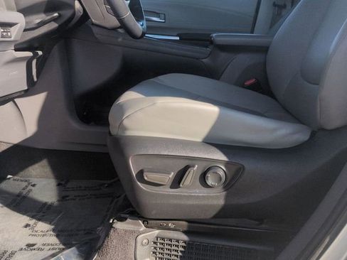 Certified 2023 Toyota Sienna XLE image 13