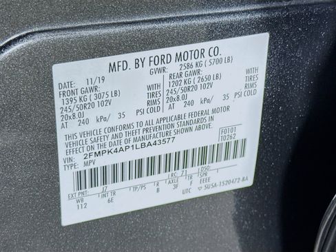 Used 2020 Ford Edge ST image 33