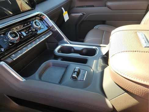 New 2026 GMC Sierra 2500 Denali w/ Denali Reserve Package image 25