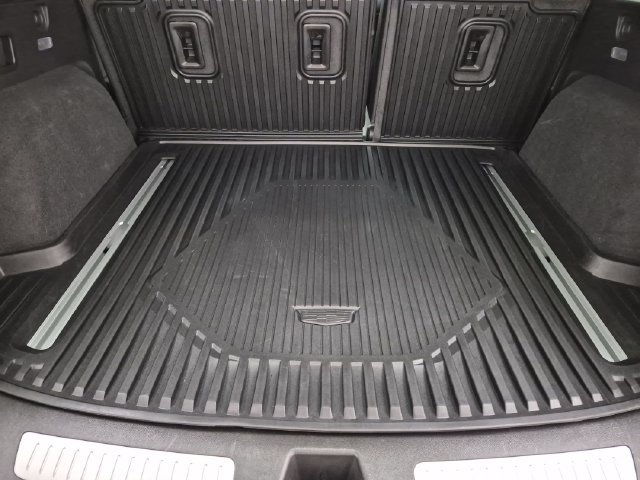 Certified 2024 Cadillac XT5 Premium Luxury w/ LPO, Floor Liner Package AWD/4WD image 25