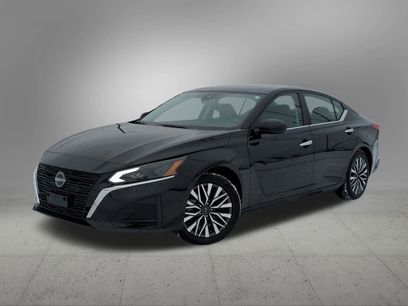 Used 2024 Nissan Altima 2.5 SV