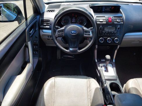 Used 2014 Subaru Forester 2.5i Limited AWD/4WD image 10