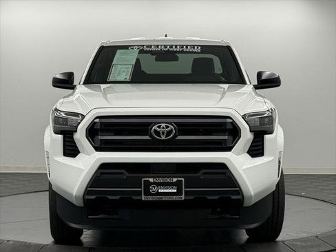Certified 2025 Toyota Tacoma SR image 3