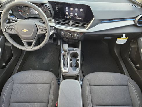 New 2026 Chevrolet Trax LS w/ LS Convenience Package FWD image 24