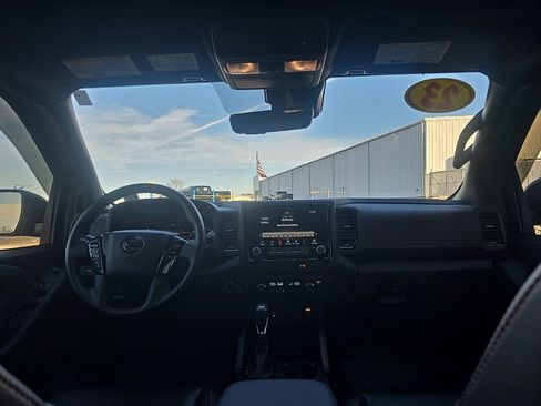 Used 2023 Nissan Frontier PRO-4X w/ Pro-4X Premium Package image 22