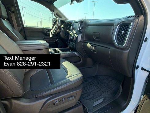 Used 2022 GMC Sierra 2500 Denali w/ Denali Ultimate Package AWD/4WD image 5