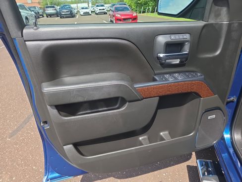 Used 2018 GMC Sierra 1500 SLT w/ SLT Premium Package AWD/4WD image 14