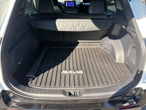 Used 2023 Toyota RAV4 XSE AWD/4WD image 23