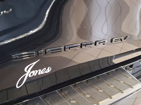 New 2026 GMC Sierra EV Elevation image 11