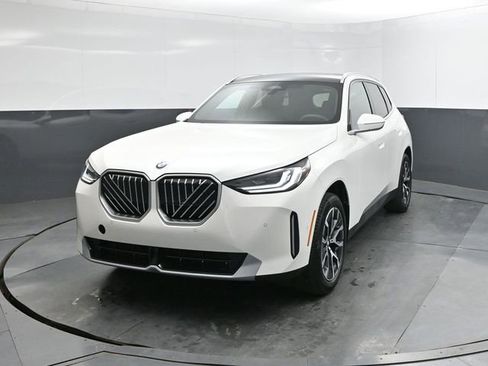 New 2026 BMW X3 xDrive30 w/ Convenience Package image 30