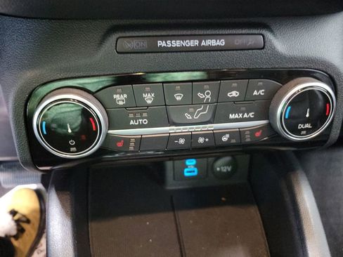 Used 2022 Ford Escape SEL image 45