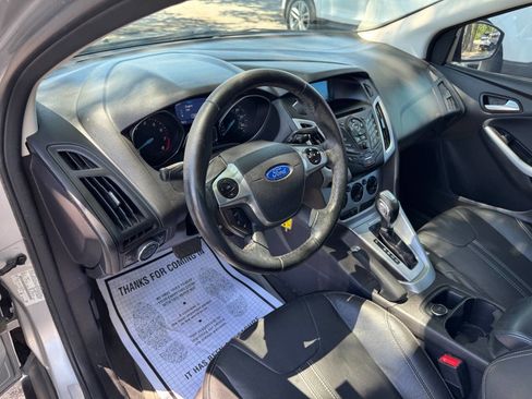 Used 2014 Ford Focus SE w/ Equipment Group 201A FWD image 18