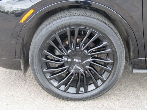 Used 2021 Lincoln Corsair Reserve w/ Equipment Group 201A AWD/4WD image 4