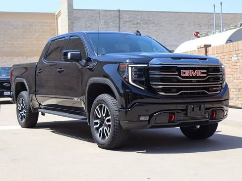 Used 2023 GMC Sierra 1500 AT4 w/ AT4 Premium Package AWD/4WD image 2